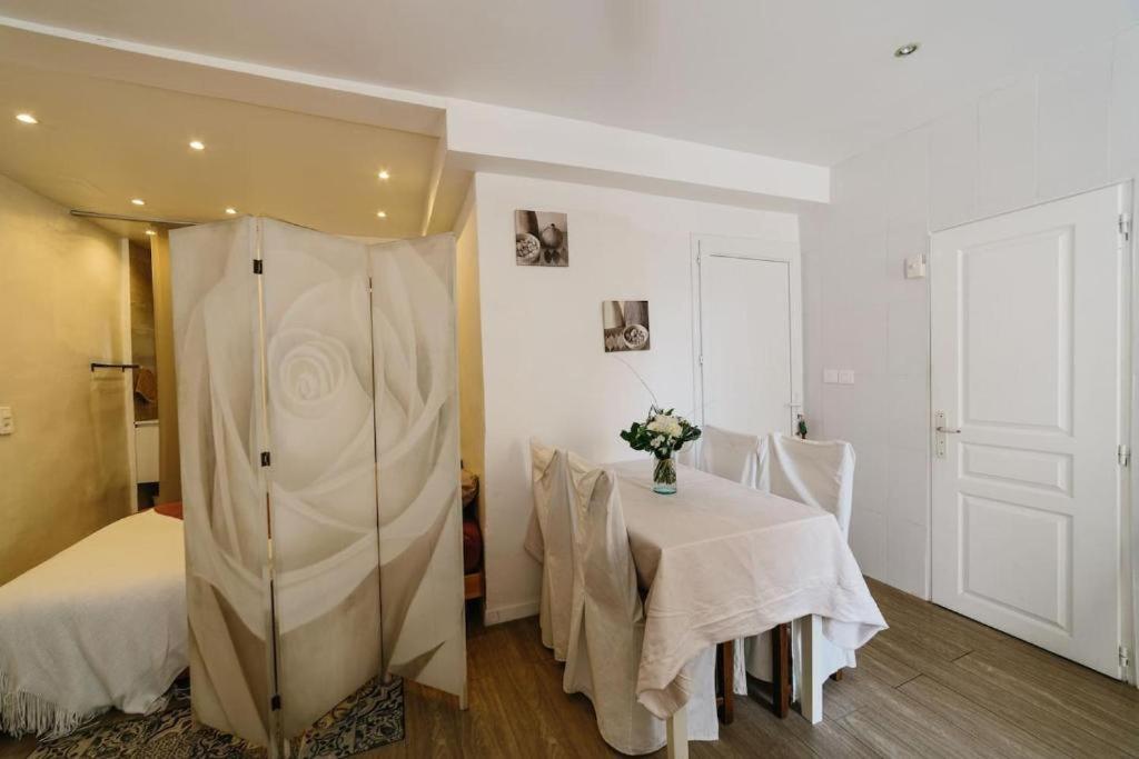 Studio Tt Equipe Parking Coeur Ville Sanary-sur-Mer Bagian luar foto