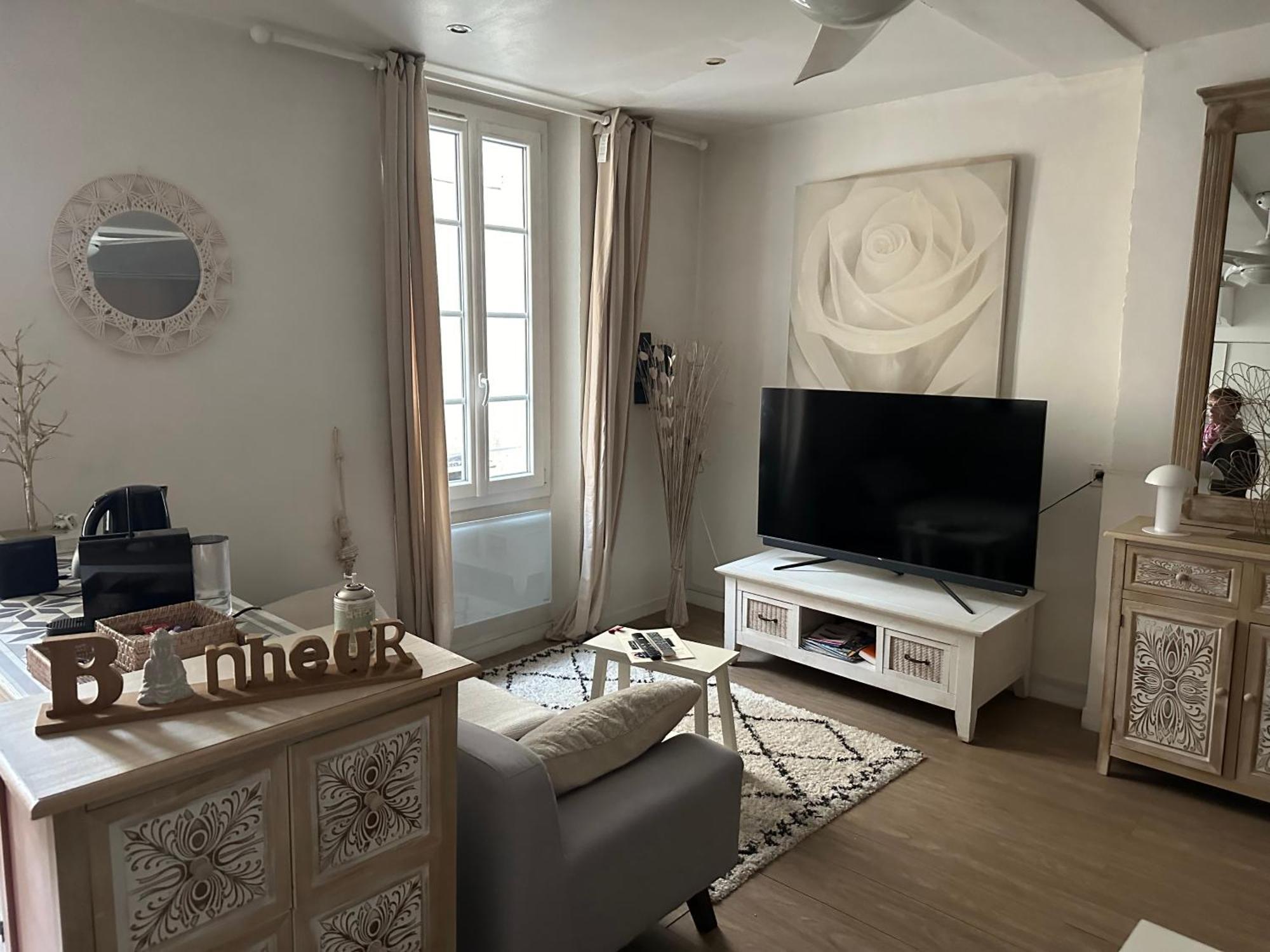 Studio Tt Equipe Parking Coeur Ville Sanary-sur-Mer Bagian luar foto